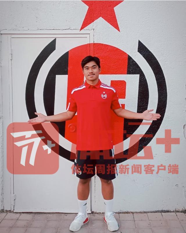 在西班牙第四级别效力的边锋普隆斯里考.jpg